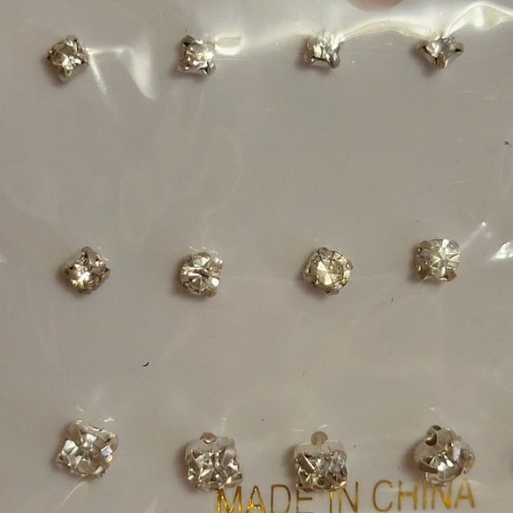 Diamond studd collection - Picture 2 of 2